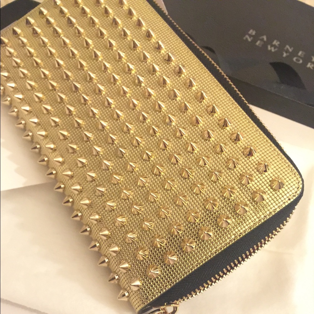A handbag and also a wallet